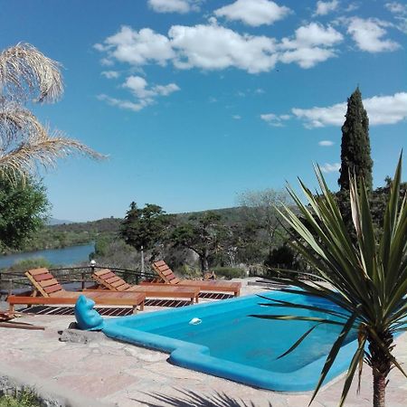 Las Acacias Refugio De Descanso La Falda Exterior foto