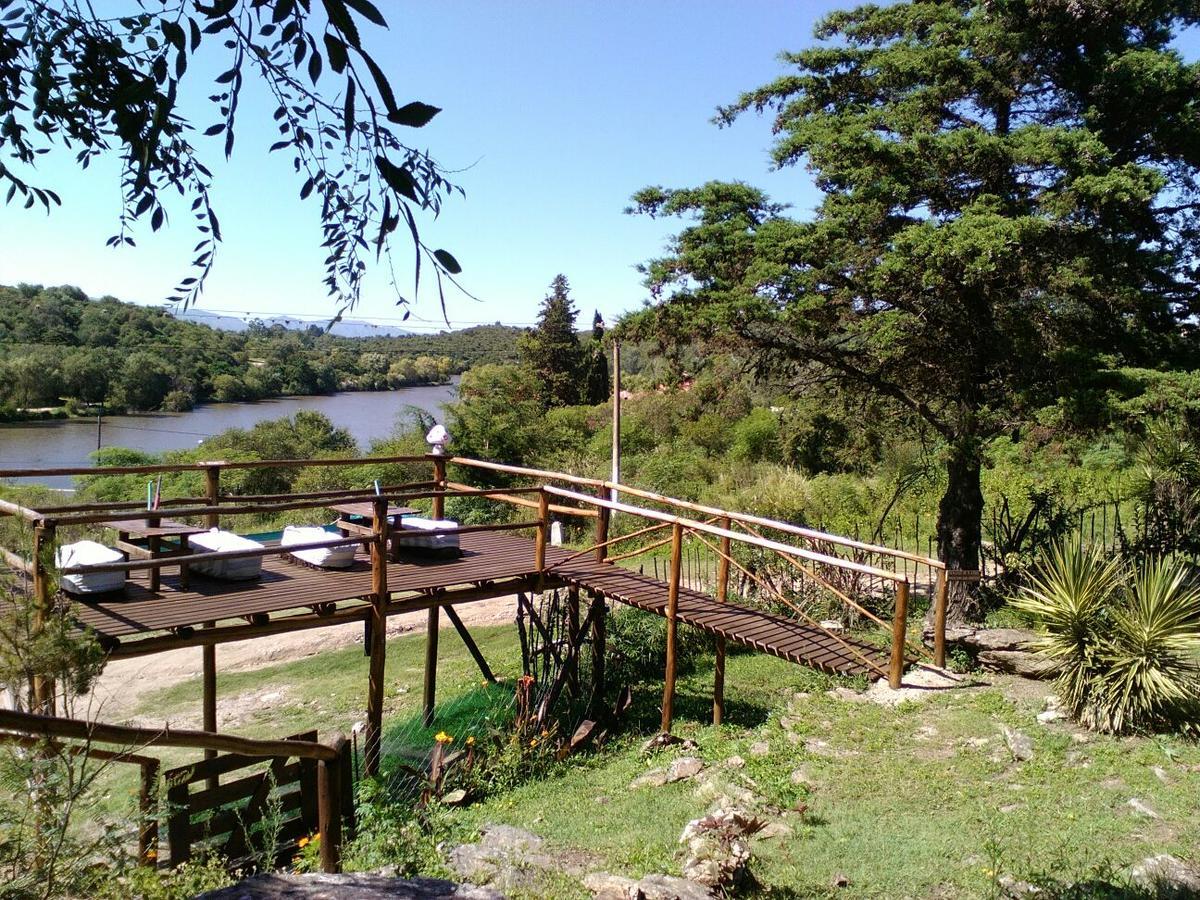Las Acacias Refugio De Descanso La Falda Exterior foto