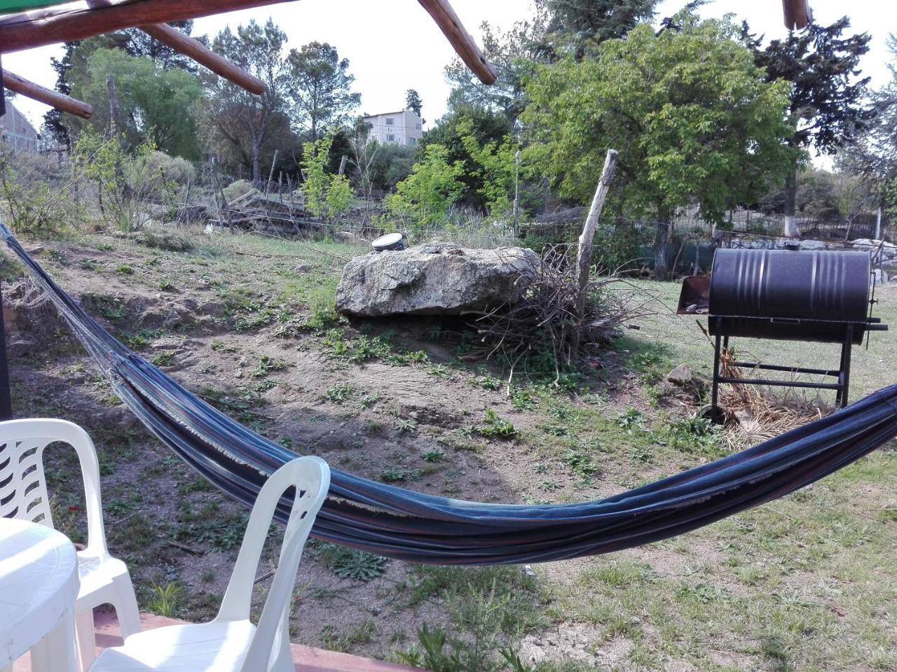 Las Acacias Refugio De Descanso La Falda Exterior foto