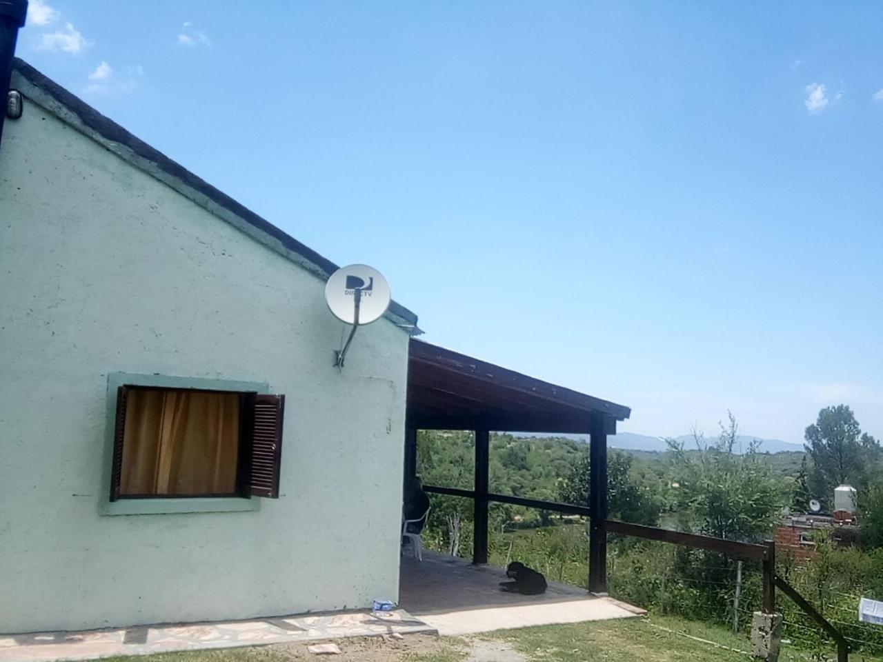 Las Acacias Refugio De Descanso La Falda Exterior foto
