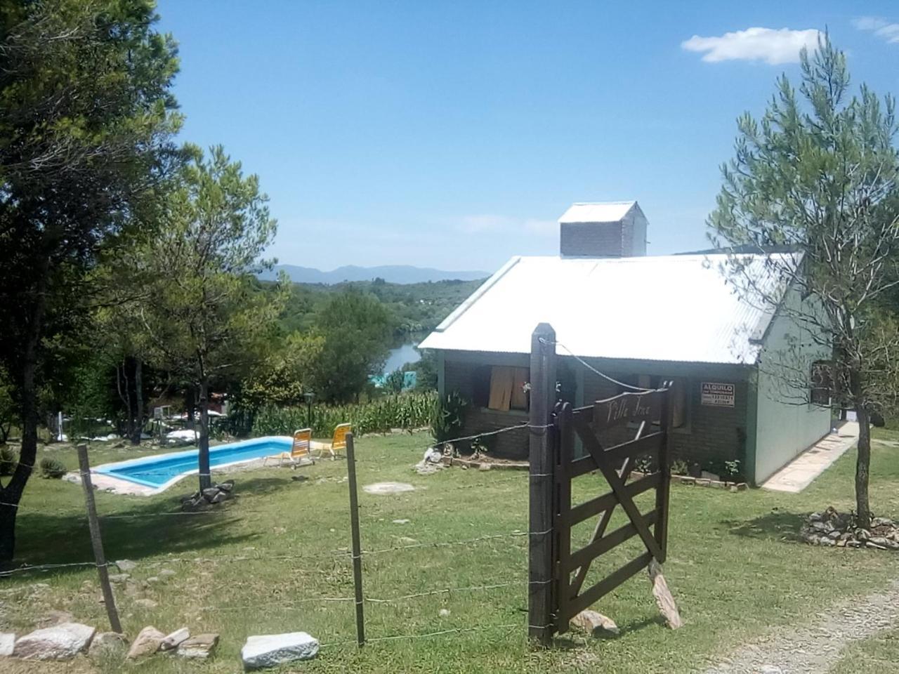 Las Acacias Refugio De Descanso La Falda Exterior foto